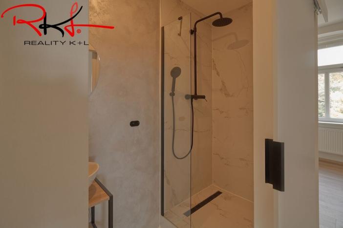 Prodej bytu 3+1, Veltrusy, Komenského, 65 m2