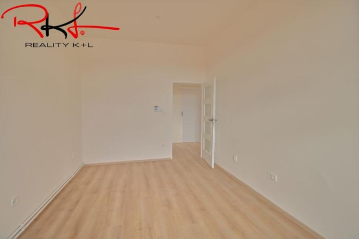 Prodej bytu 3+1, Veltrusy, Komenského, 65 m2