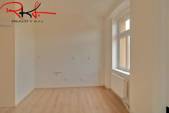 Prodej bytu 3+1, Veltrusy, Komenského, 65 m2