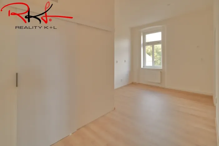 Prodej bytu 3+1, Veltrusy, Komenského, 65 m2