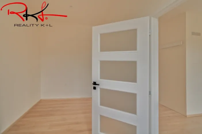 Prodej bytu 3+1, Veltrusy, Komenského, 65 m2