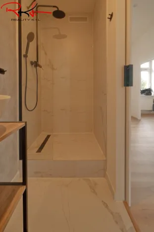 Prodej bytu 3+1, Veltrusy, Komenského, 65 m2