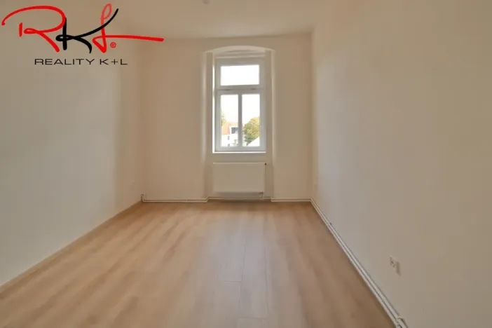 Prodej bytu 3+1, Veltrusy, Komenského, 65 m2