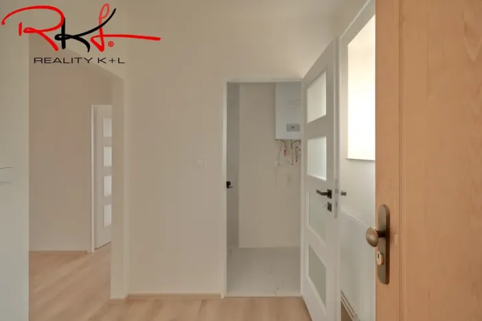 Prodej bytu 3+1, Veltrusy, Komenského, 65 m2