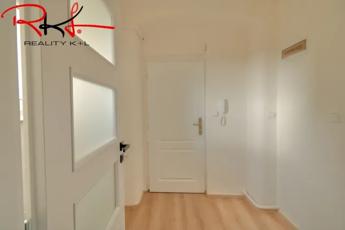 Prodej bytu 3+1, Veltrusy, Komenského, 65 m2