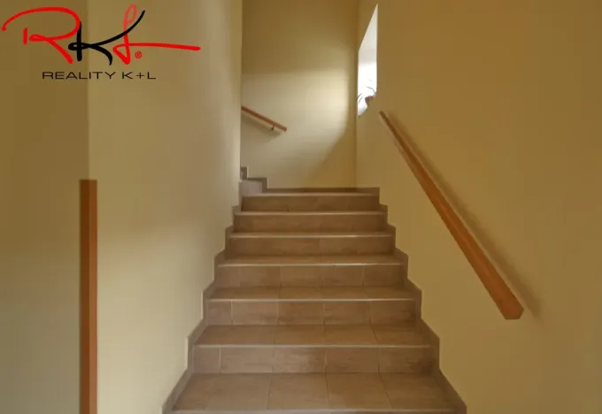 Prodej bytu 3+1, Veltrusy, Komenského, 65 m2