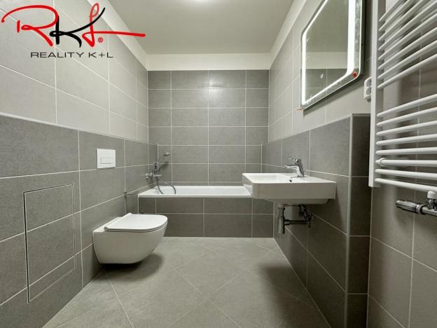 Pronájem bytu 2+kk, Praha, Čakovická, 49 m2