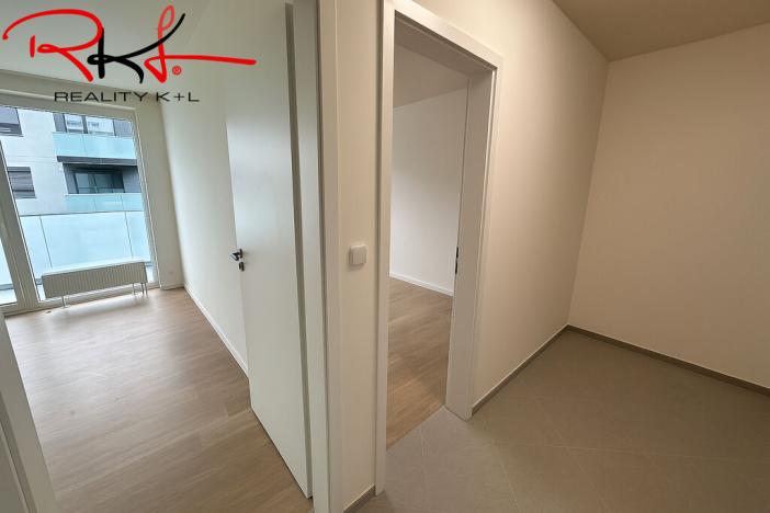 Pronájem bytu 2+kk, Praha, Čakovická, 49 m2