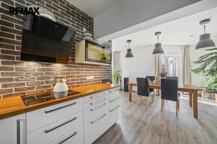 Prodej rodinného domu, Stěžery - Stěžírky, 215 m2