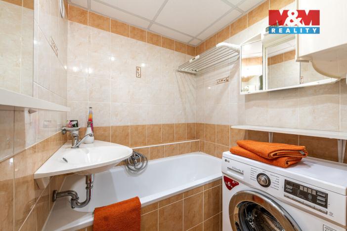 Prodej bytu 2+1, Chomutov, Holešická, 62 m2