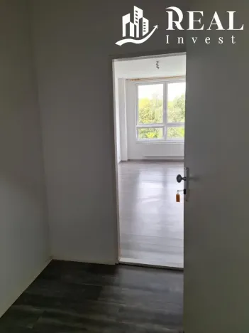 Pronájem bytu 1+kk, Meziboří, nám. 8. května, 30 m2