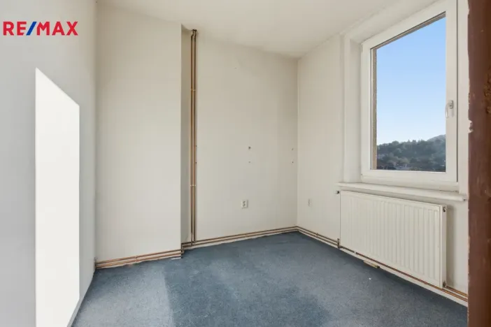 Prodej bytu 4+1, Karlovy Vary, Bulharská, 130 m2