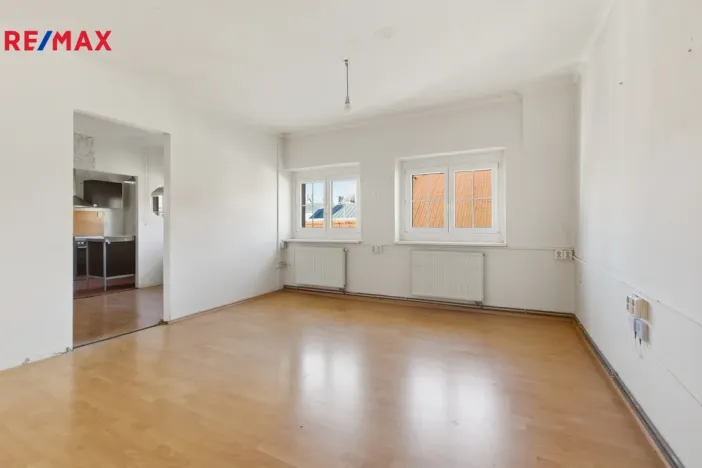 Prodej bytu 4+1, Karlovy Vary, Bulharská, 130 m2