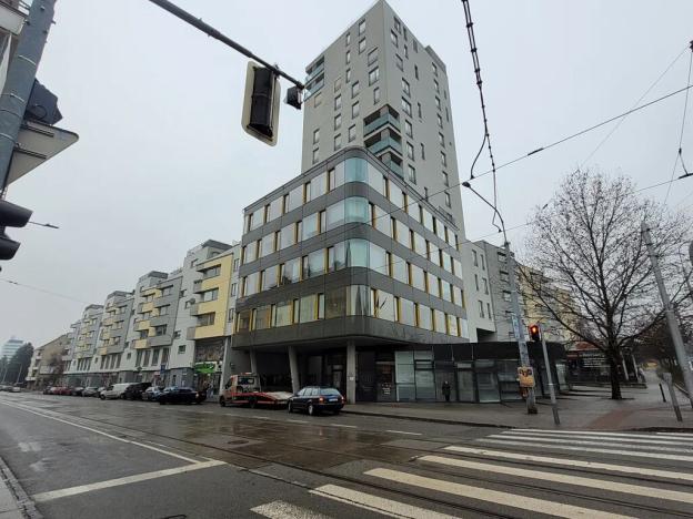 Pronájem obchodního prostoru, Brno, Purkyňova, 39 m2