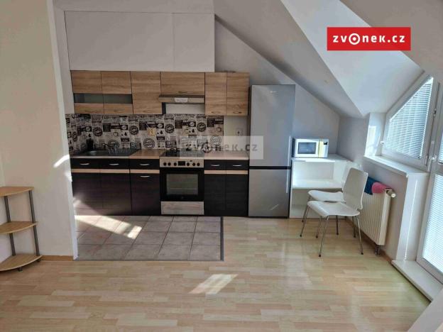 Pronájem bytu 1+kk, Uherské Hradiště, 40 m2