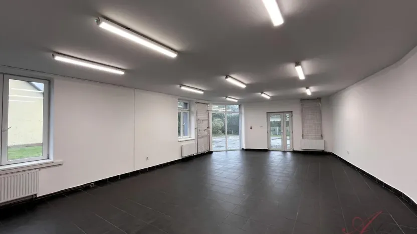 Pronájem obchodního prostoru, Šumbark, U Závor, 120 m2