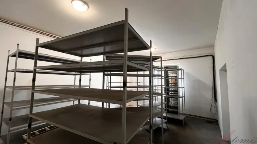 Pronájem obchodního prostoru, Šumbark, U Závor, 120 m2