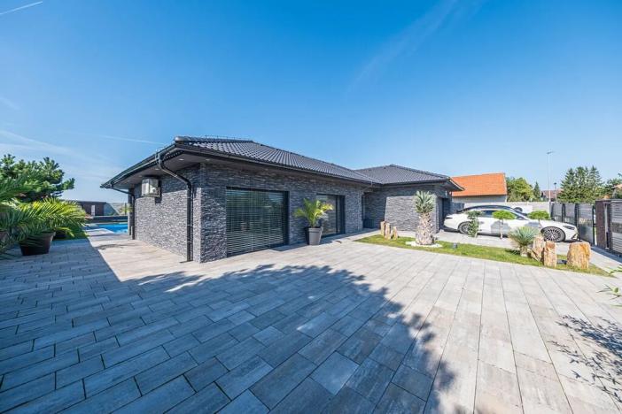 Prodej rodinného domu, Opolany, 241 m2