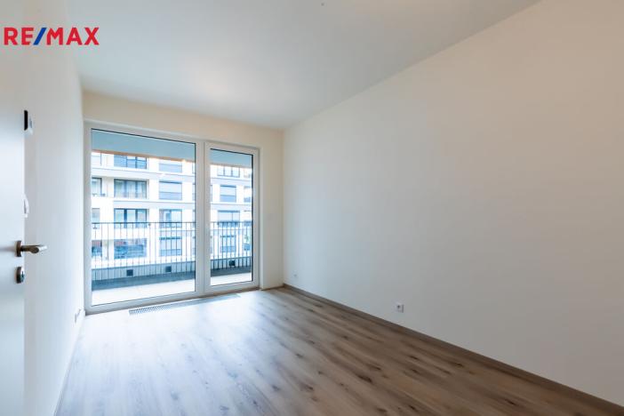 Prodej bytu 2+kk, Praha - Hloubětín, Poděbradská, 56 m2