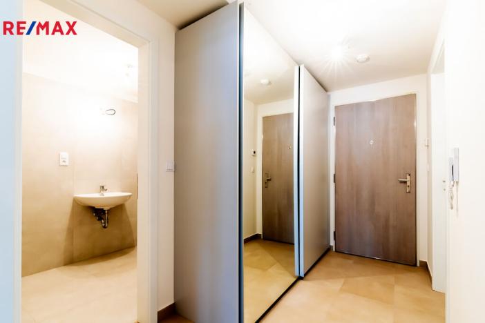 Prodej bytu 2+kk, Praha - Hloubětín, Poděbradská, 56 m2