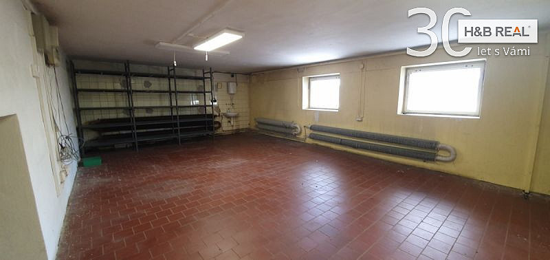Pronájem skladu, Vsetín, 550 m2