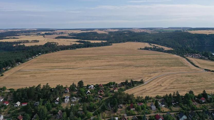 Prodej pole, Líšťany, 30959 m2