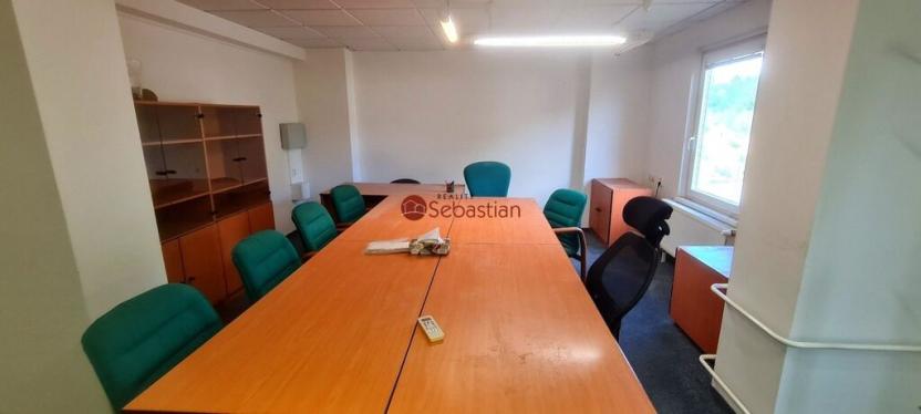 Pronájem kanceláře, Hradec Králové - Třebeš, V Mlejnku, 50 m2