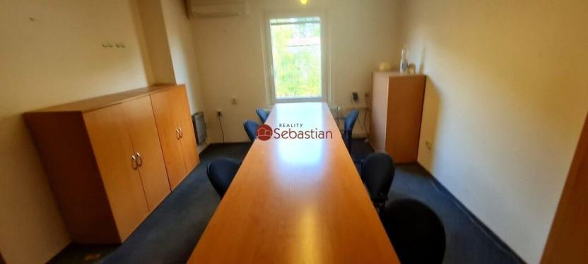 Pronájem kanceláře, Hradec Králové - Třebeš, V Mlejnku, 50 m2