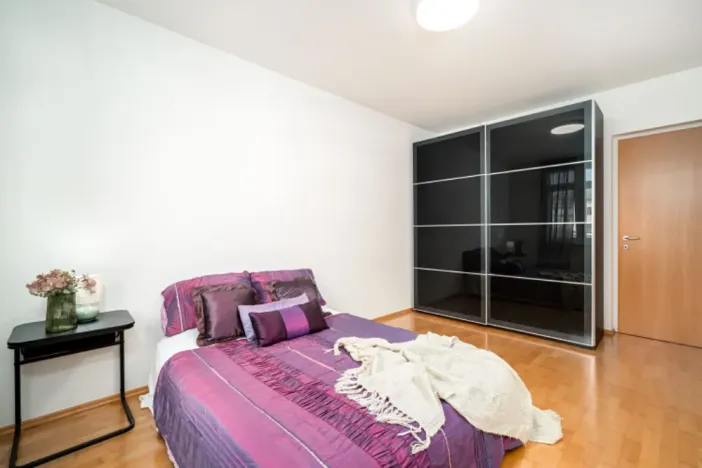 Pronájem bytu 3+kk, Praha - Vinohrady, U Zvonařky, 90 m2
