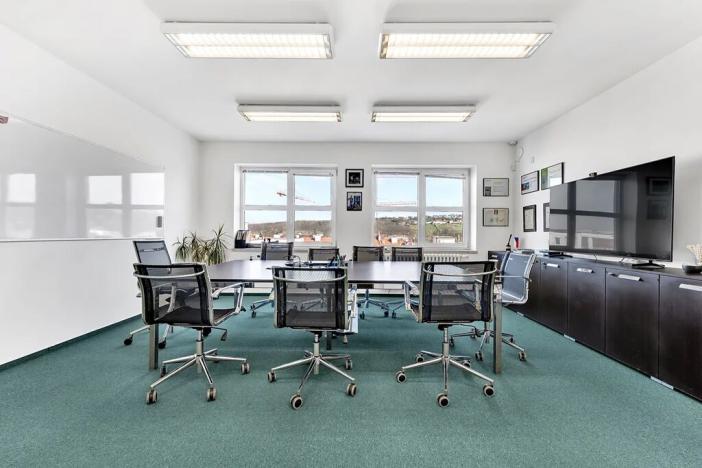 Pronájem kanceláře, Praha, 200 m2