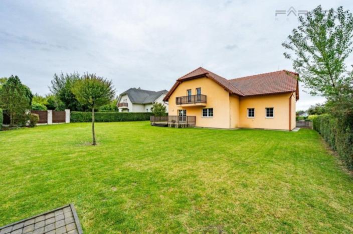 Pronájem rodinného domu, Průhonice, 400 m2