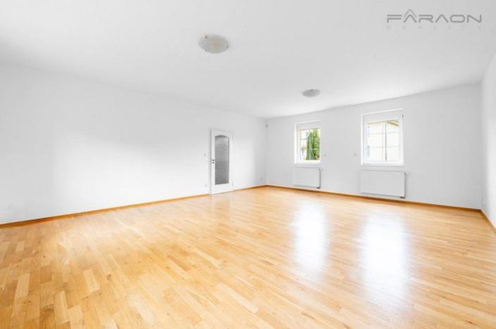 Pronájem rodinného domu, Průhonice, 400 m2