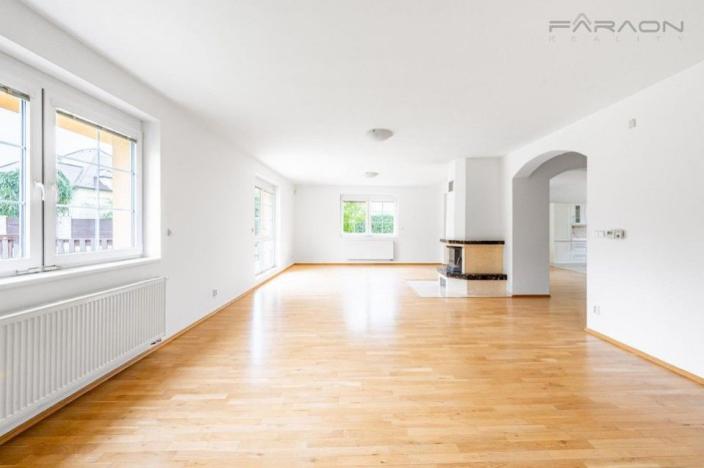 Pronájem rodinného domu, Průhonice, 400 m2