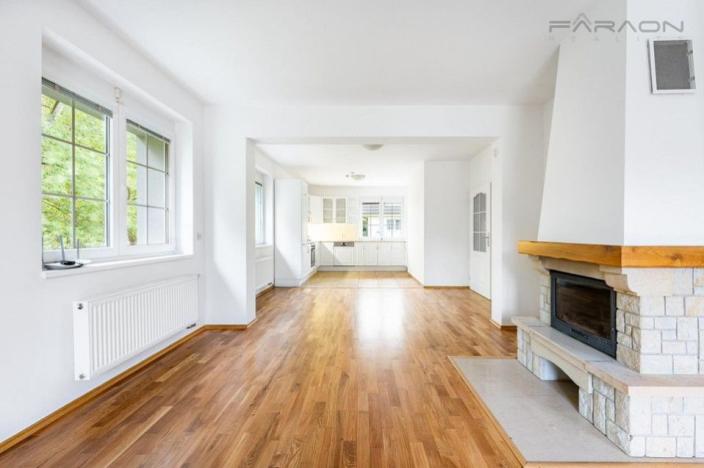 Pronájem rodinného domu, Průhonice, 300 m2