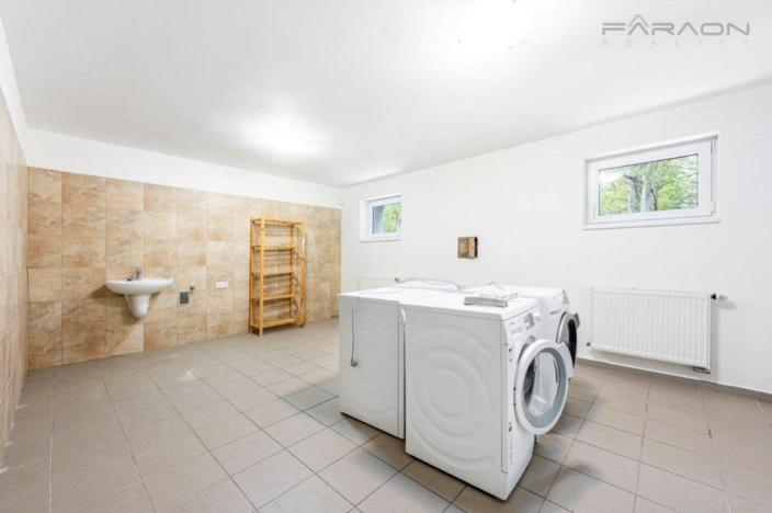 Pronájem rodinného domu, Průhonice, 300 m2