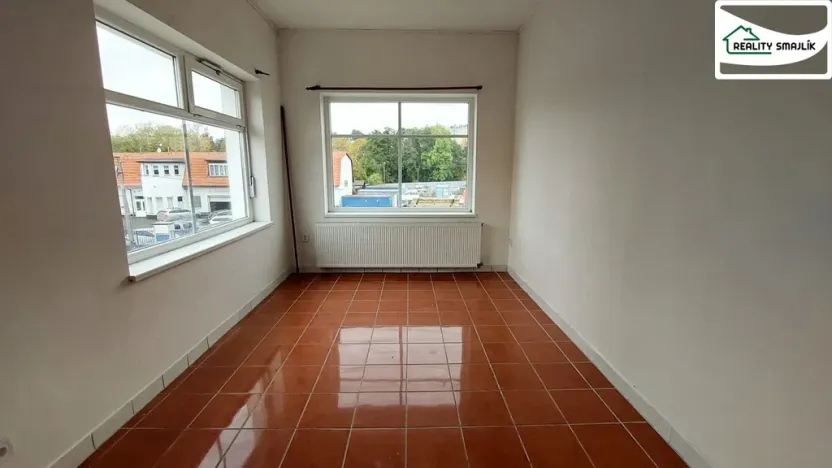 Pronájem bytu 1+1, Cheb, Joštova, 34 m2