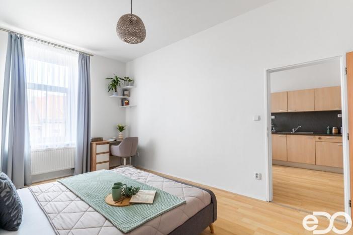 Prodej bytu 2+kk, Praha, Spojovací, 50 m2