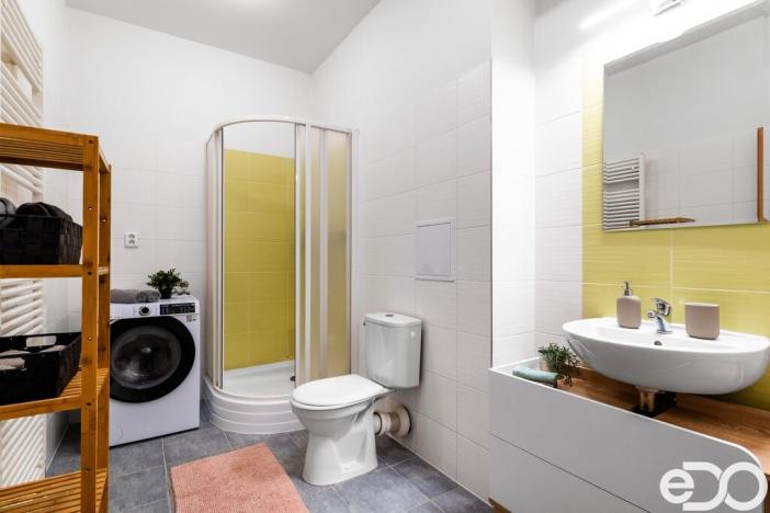 Prodej bytu 2+kk, Praha, Spojovací, 50 m2