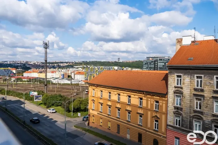 Prodej bytu 2+kk, Praha, Spojovací, 50 m2