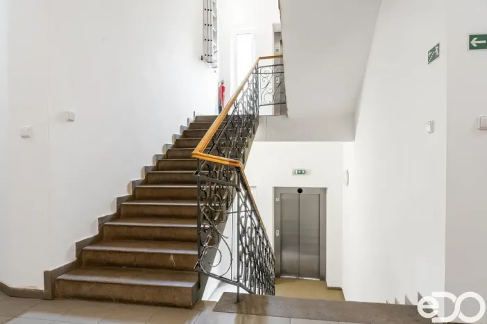 Prodej bytu 2+kk, Praha, Spojovací, 50 m2