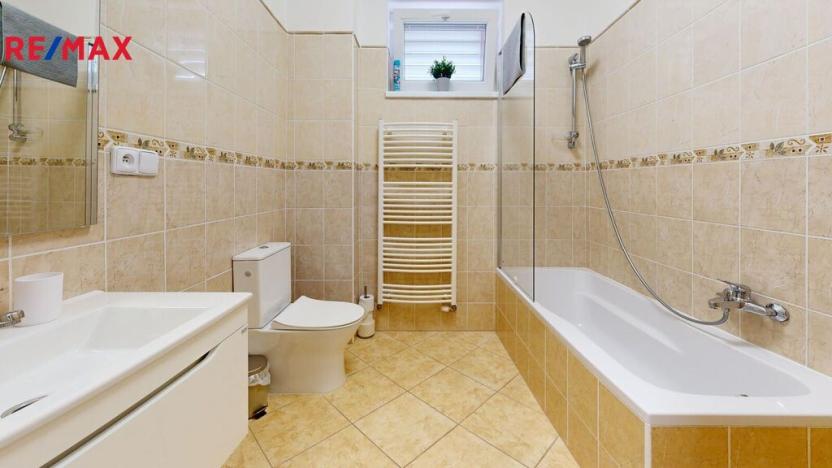 Prodej ubytování, Dolní Dunajovice, Hlavní, 655 m2