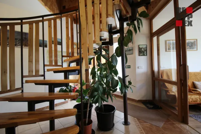 Prodej rodinného domu, Karlovice, 204 m2