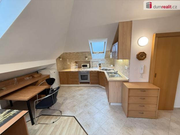 Pronájem bytu 2+kk, Praha - Štěrboholy, Pod valem, 54 m2