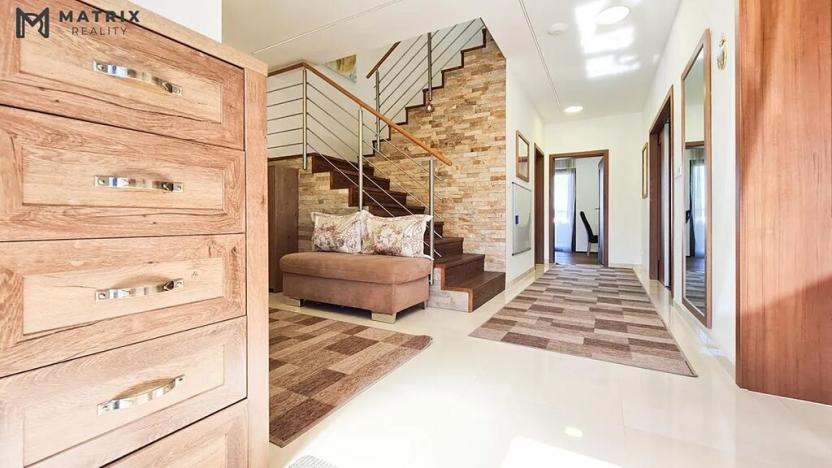 Pronájem rodinného domu, Králův Dvůr, Na Lucberku, 270 m2