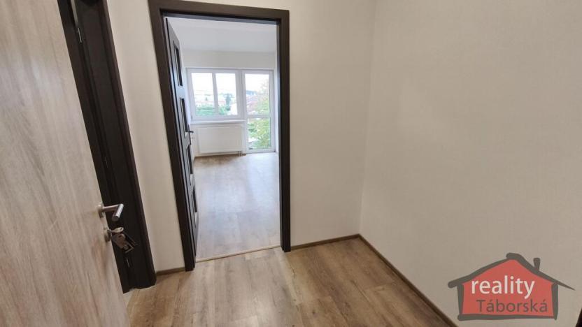 Prodej bytu 1+kk, Nupaky, Nupacká, 38 m2