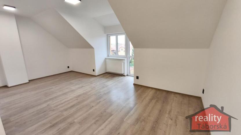 Prodej bytu 1+kk, Nupaky, Nupacká, 38 m2