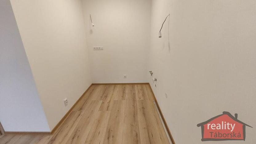 Prodej bytu 1+kk, Nupaky, Nupacká, 38 m2