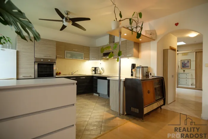 Prodej bytu 3+kk, Olomouc, Schweitzerova, 74 m2