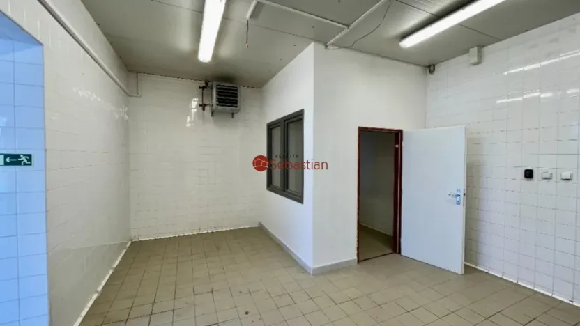 Pronájem skladu, Jičín - Valdické Předměstí, Dělnická, 178 m2