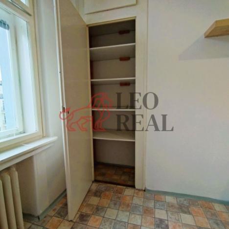 Pronájem bytu 1+1, Praha - Holešovice, Veverkova, 42 m2